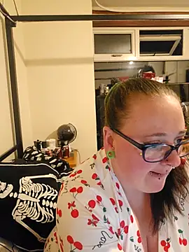 Bunny Cummings online show from September 14, 10:21 pm