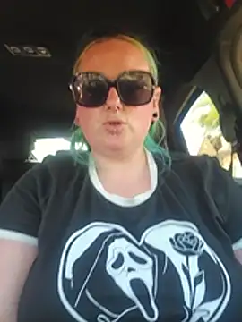 Bunny Cummings online show from July 4, 4:11 pm