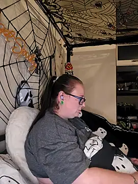Bunny Cummings online show from October 17, 10:00 pm