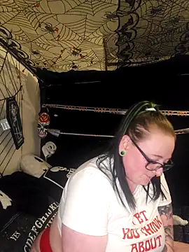 Bunny Cummings online show from November 5, 10:24 pm