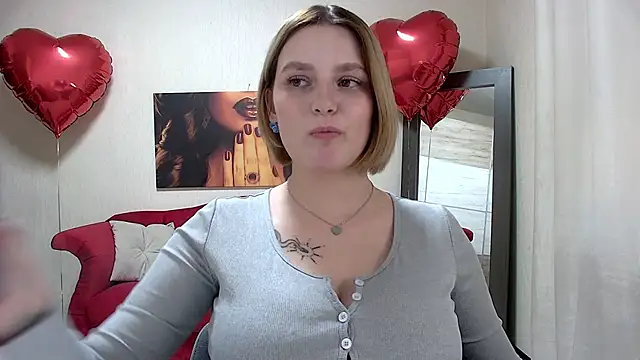 Snapshot of DianeMills chatting on February 22, 8:40 am DianeMills online show from February 22, 8:40 am