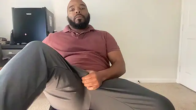 Snapshot of Bbcfun44 chatting on December 4, 9:47 pm Bbcfun44 online show from December 4, 9:47 pm