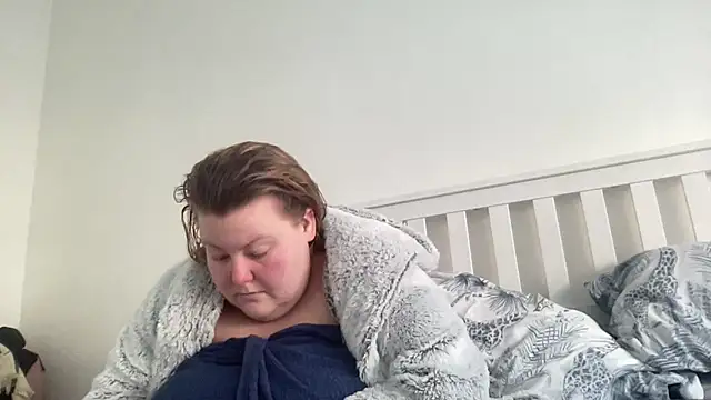 Busty-BBW-Emilie online show from March 9, 4:00 pm