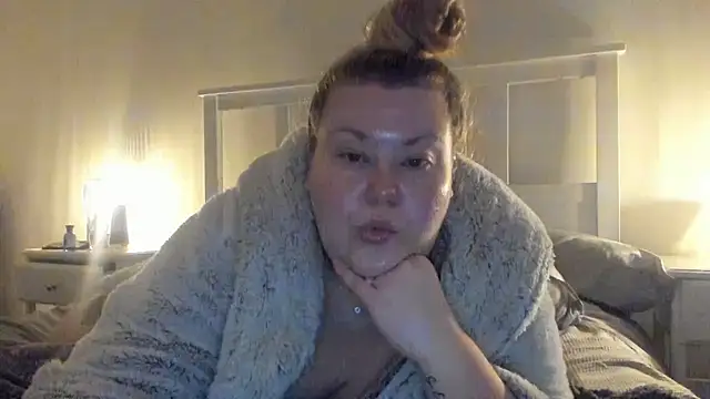 Busty-BBW-Emilie online show from January 26, 4:09 pm