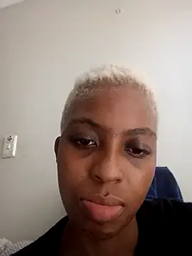 sexypetitexdoll23 online show from March 8, 5:17 am