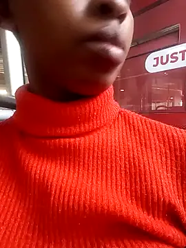 sexypetitexdoll23 online show from March 19, 5:30 am