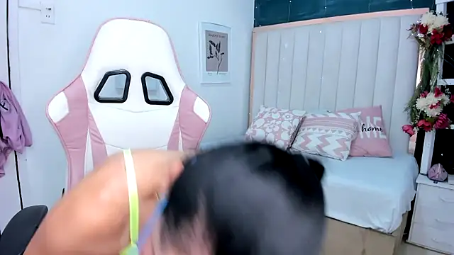 margot smith  online show from November 5, 12:30 pm