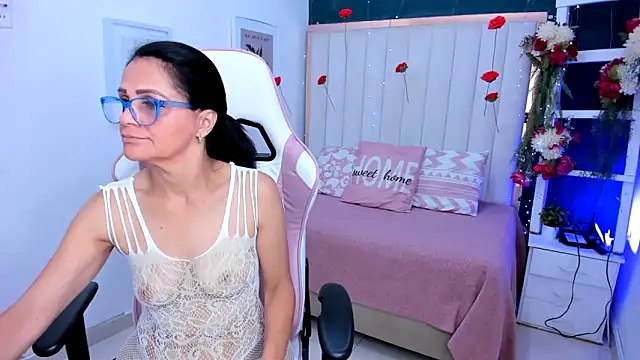 margot smith  online show from March 13, 12:54 pm