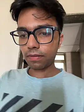 BoyzaraHatke online show from May 18, 8:52 am