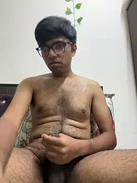 BoyzaraHatke online show from April 10, 9:55 pm