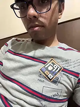 BoyzaraHatke online show from April 17, 1:58 pm