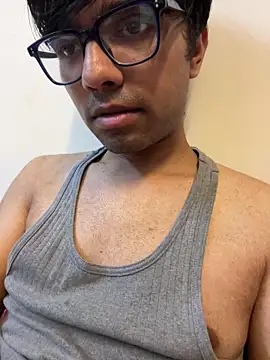 BoyzaraHatke online show from April 24, 4:53 pm
