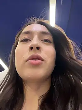 Holly Play online show from February 8, 12:03 pm