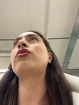 Holly Play online show from February 9, 12:03 pm