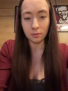 Holly Play online show from May 26, 10:02 am