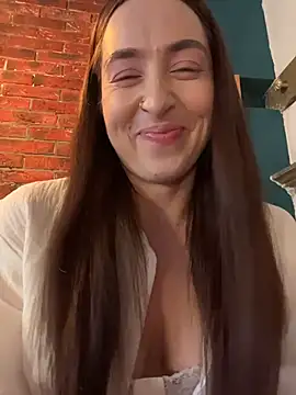 Holly Play online show from July 24, 8:54 am