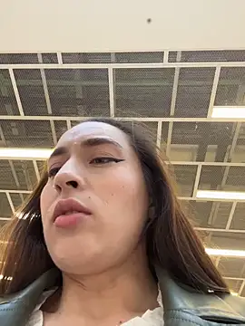 Holly Play online show from October 27, 9:10 am