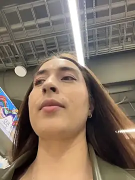 Holly Play online show from April 8, 12:06 pm