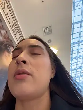 Holly Play online show from November 15, 12:09 pm