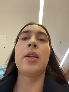 Holly Play online show from November 26, 12:05 pm