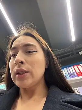 Holly Play online show from December 21, 12:07 pm