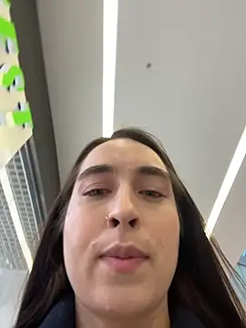 Holly Play online show from December 5, 12:04 pm