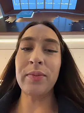 Holly Play online show from December 20, 12:08 pm