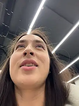 Holly Play online show from February 18, 12:01 pm