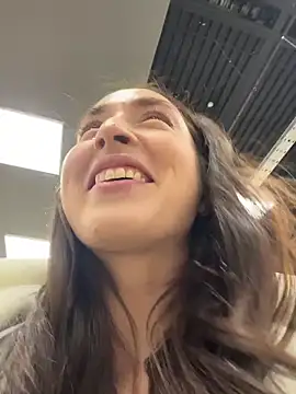 Holly Play online show from February 6, 12:12 pm