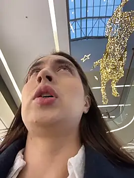 Holly Play online show from November 29, 7:08 am