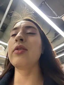 Holly Play online show from April 5, 1:18 pm