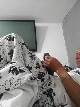 Snapshot of Alexand1999 chatting on February 5, 3:30 pm Alexand1999 online show from February 5, 3:30 pm