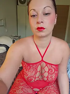 Chaudesquirt online show from May 4, 6:17 am