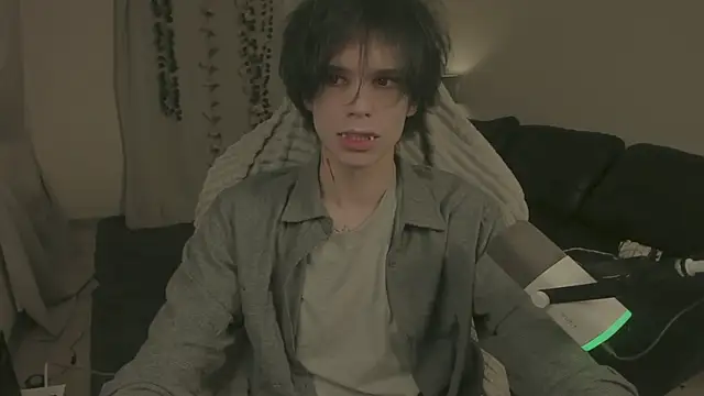 Wampeyes online show from October 31, 2:13 pm