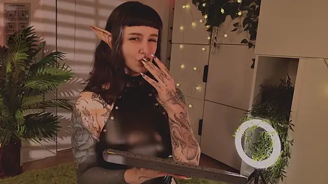 MichaellaMoon online show from January 15, 4:43 pm