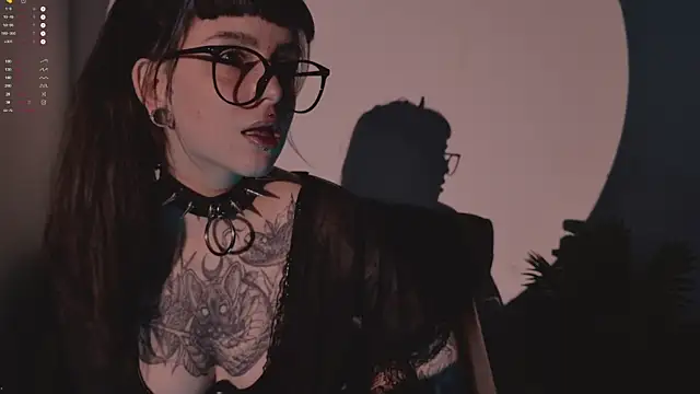 MichaellaMoon online show from December 2, 6:09 pm