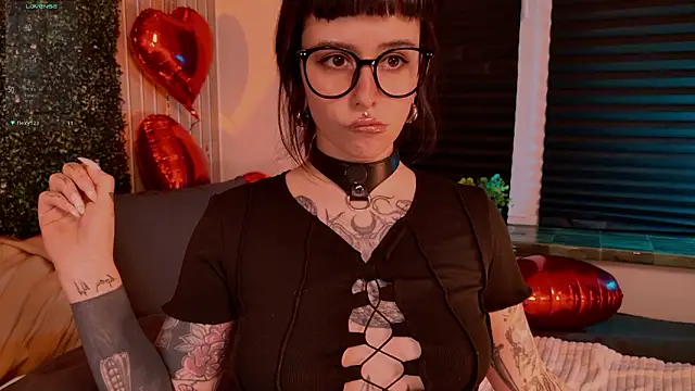 MichaellaMoon online show from February 15, 7:13 pm