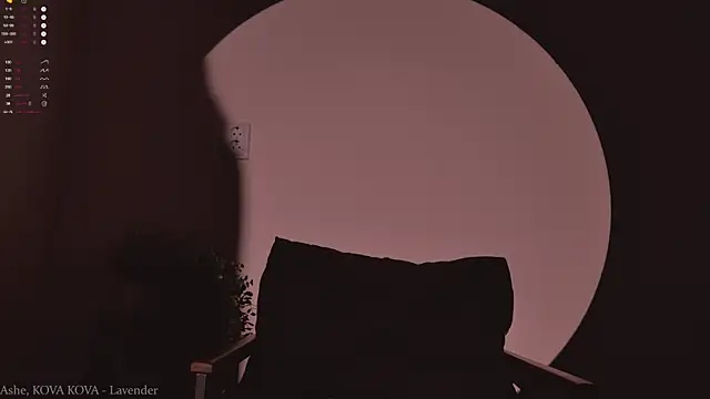 MichaellaMoon online show from November 30, 7:03 pm