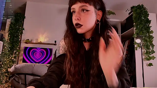 MichaellaMoon online show from March 26, 6:39 pm