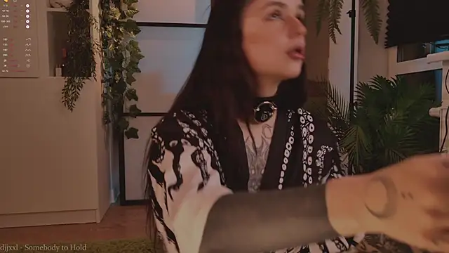 MichaellaMoon online show from November 8, 5:16 pm