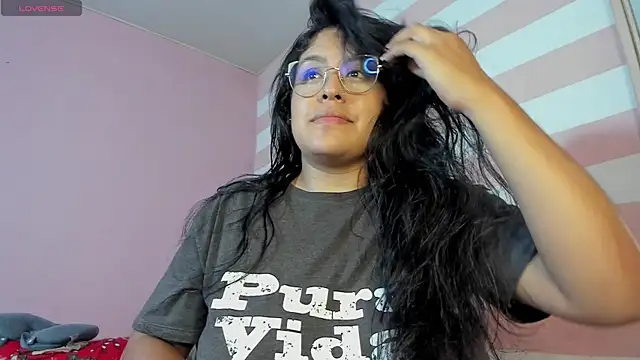 Loveequinn online show from December 9, 8:11 am