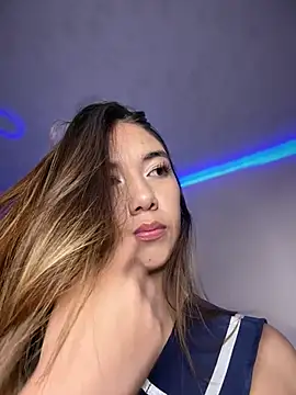 Snapshot of Iris_lee chatting on May 5, 2:47 am Iris lee online show from May 5, 2:47 am