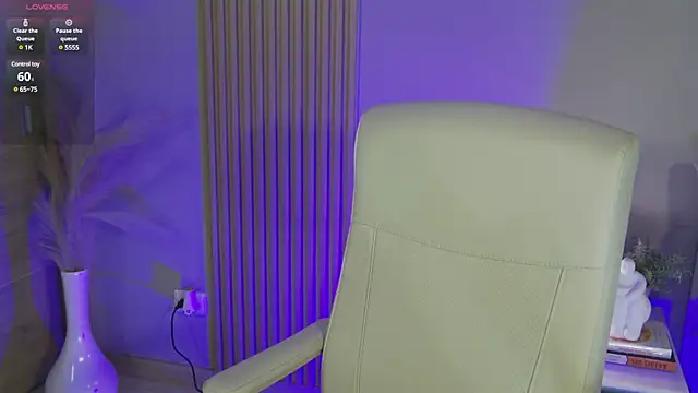 Alessia-miller  online show from December 7, 12:03 am