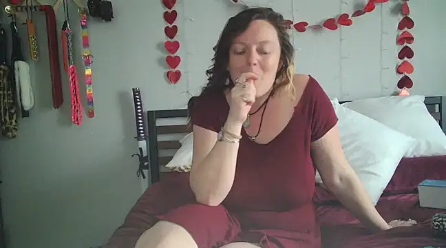 Lyrann89 online show from March 8, 8:57 pm