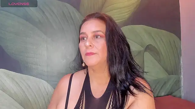 Snapshot of Sharllot_bbw chatting on March 20, 2:53 pm Sharllot bbw online show from March 20, 2:53 pm