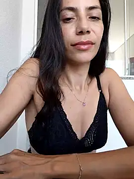 Rainha Travessa online show from September 29, 3:06 pm