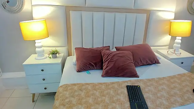 EllaBennet online show from January 29, 4:15 am