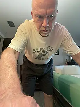 FLSexyGuy online show from April 15, 1:37 pm