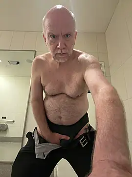 FLSexyGuy online show from May 7, 1:25 pm
