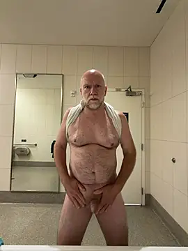 FLSexyGuy online show from April 3, 1:17 pm